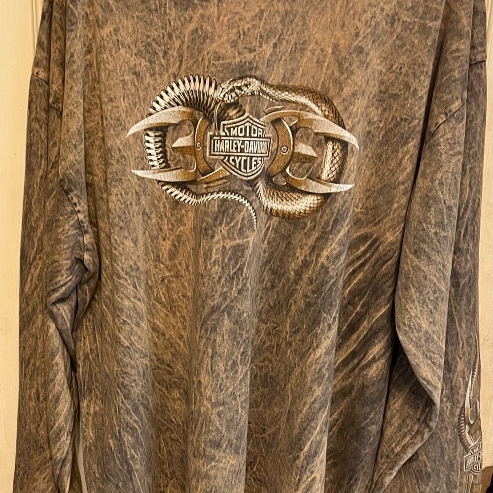 Men’s Harley Davidson shirt size 2X. Long sleeve good condition